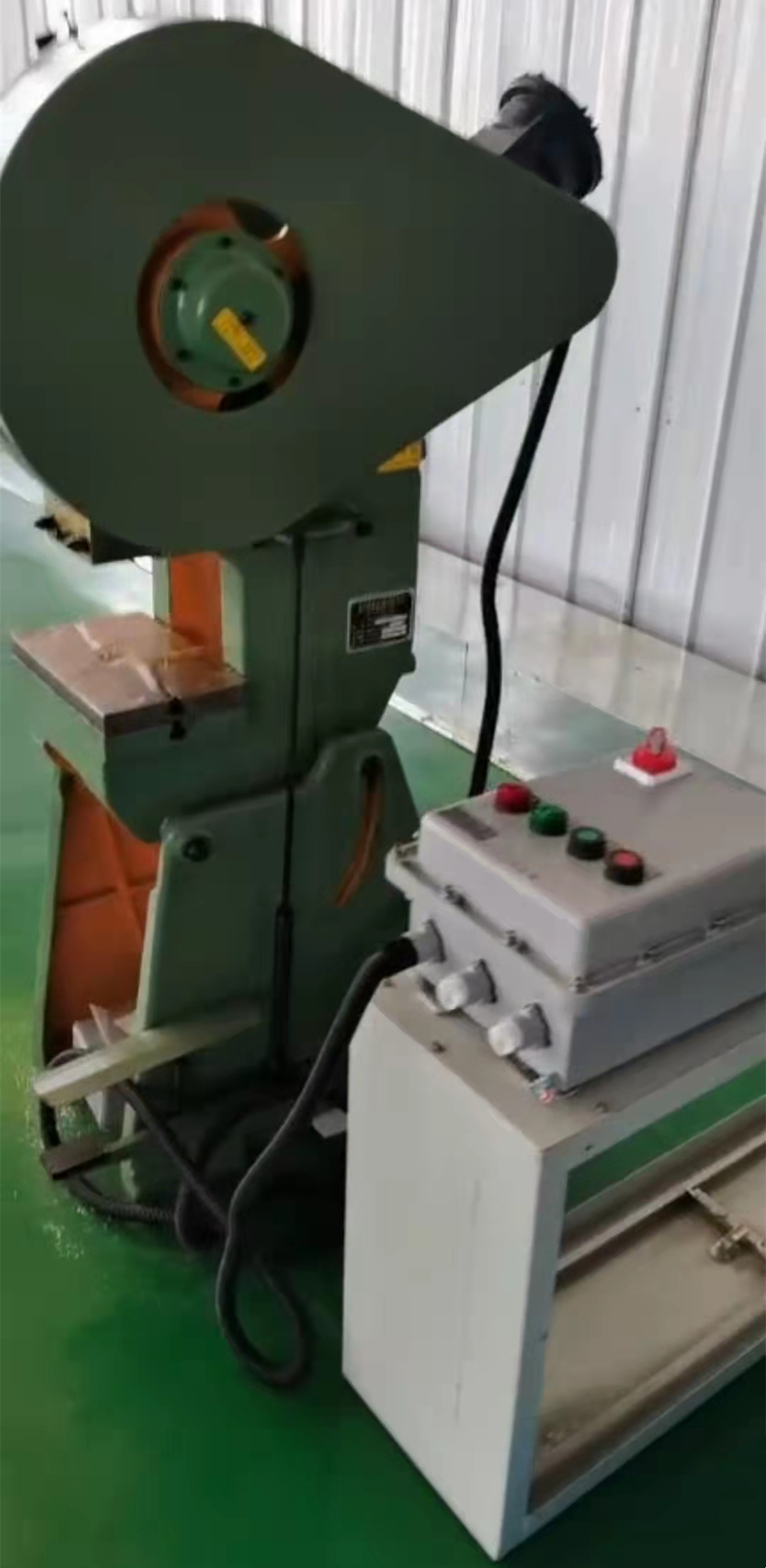 防(fáng)爆壓(yā)力(lì)機